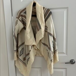 ROXY Sweater. Size Medium